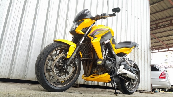 CB650F 2015 รถสวยพร้อมใช้ มีประกันถัยชั้น1 ราคาต่อรองได้ครับa