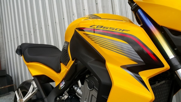 CB650F 2015 รถสวยพร้อมใช้ มีประกันถัยชั้น1 ราคาต่อรองได้ครับa