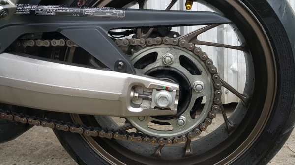 CB650F 2015 รถสวยพร้อมใช้ มีประกันถัยชั้น1 ราคาต่อรองได้ครับa