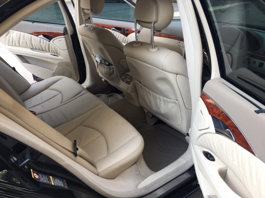 benz e200 komperssor elegance สีดำ ปี2006 รถสวย ขับดีมาก ไม่มีต้องทำไรเพิ่ม