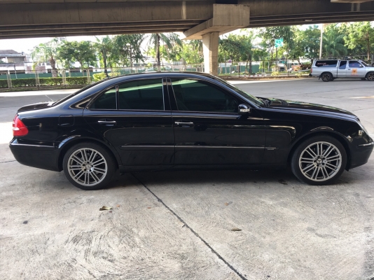 benz e200 komperssor elegance สีดำ ปี2006 รถสวย ขับดีมาก ไม่มีต้องทำไรเพิ่ม