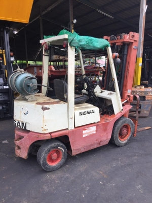 รถยก 2 ตัน NISSAN FG20  เครื่องแก็ส เสา 5 เมตร ราคาถูก