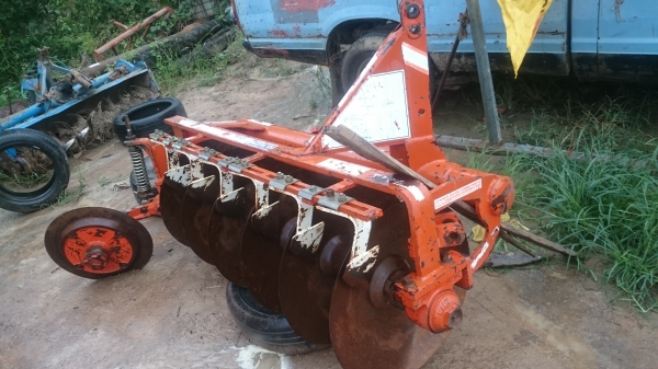 ขายผาน CMT 6*24  ใส่รถ 45-50 แรง สวยๆ เดิมๆ  โครงไม่มีหักไม่มีเชื่อม ลูกปืนแน่น ใบยังเต็ม