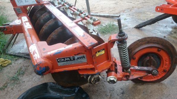 ขายผาน CMT 6*24  ใส่รถ 45-50 แรง สวยๆ เดิมๆ  โครงไม่มีหักไม่มีเชื่อม ลูกปืนแน่น ใบยังเต็ม