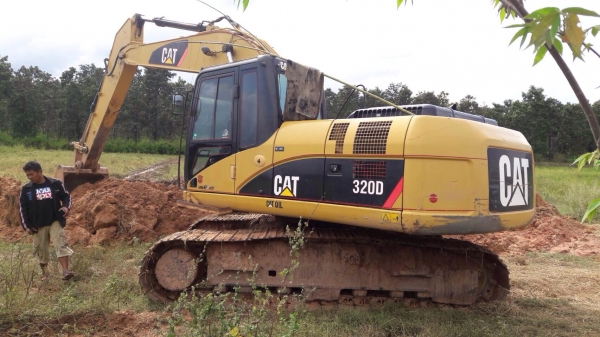 ขายด่วน รถแบคโฮ cat  320d สภาพดี  พร้อมใช้งาน  เอกสารพร้อม
