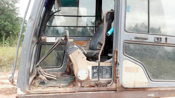 ขาย หรือแลกรถดั้ม  หรือแม็คโค