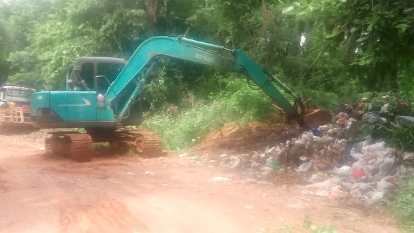 ขาย หรือแลกรถดั้ม  หรือแม็คโค