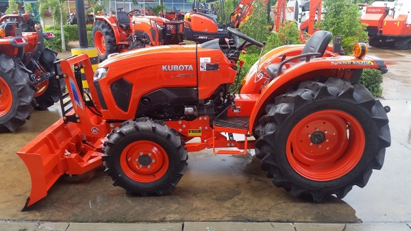 ขายใบมีดดันหน้า KUBOTA L32 L36 L40 L50