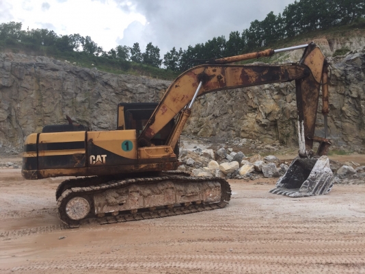 ขายรถแบคโฮ CATERPILLAR 320B 3MR แอร์ไฟฟ้าเล่มทะเบียนพร้อม สนใจโทร 081-970-1072