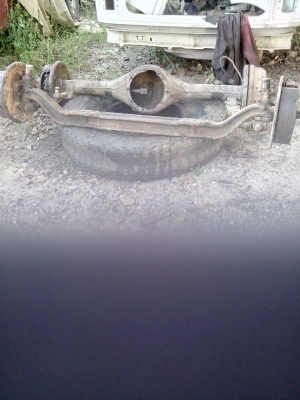 เพลา คานหน้ารถหกล้อ ตามสภาพเหลืออันเดียว