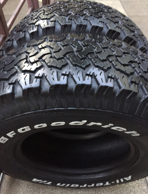 ยางคู่ All BF Goodrich 265 75 16 กลางปี13 ดอกเต็ม ใช้ยาว ราคาไม่แพง