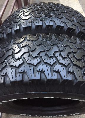 ยางคู่ All BF Goodrich 265 75 16 กลางปี13 ดอกเต็ม ใช้ยาว ราคาไม่แพง