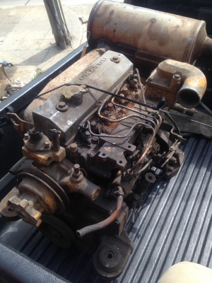 ขายเครื่อง KOMATSU PC60-5 เครื่องรุ่น 4D-95L ราคา 25000