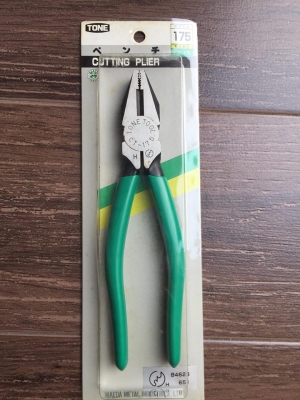 ขายคีมปากจิ้งจกTONE MADE IN JAPAN.ใหม่เก่าเก็บ