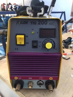 ขายตู้เชื่อมอาร์กอน RILON TIG200 มือสอง สวยๆครับ ขายตู้เชื่อมอาร์กอน RILON TIG200 มือสอง สวยๆครับ