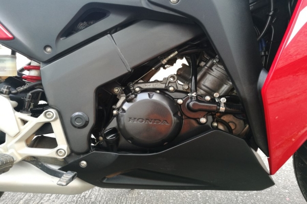 Cbr 150i 2013 วิ่ง5000 รถบ้านแท้ มือเดียว เล่มชุดโอนครบ สภาพสวย