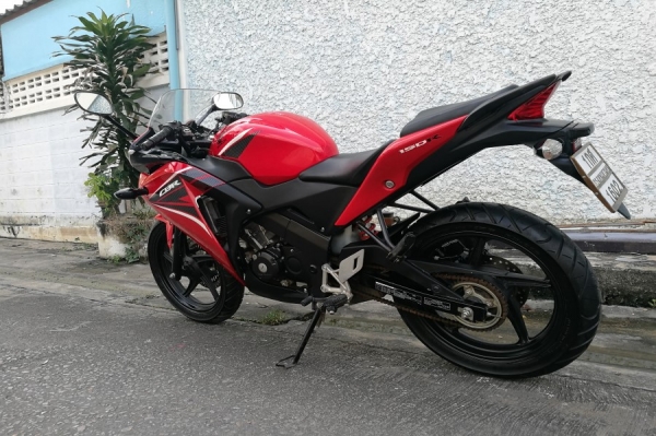 Cbr 150i 2013 วิ่ง5000 รถบ้านแท้ มือเดียว เล่มชุดโอนครบ สภาพสวย