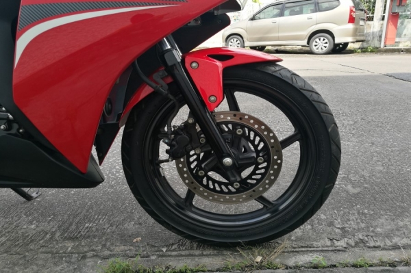 Cbr 150i 2013 วิ่ง5000 รถบ้านแท้ มือเดียว เล่มชุดโอนครบ สภาพสวย