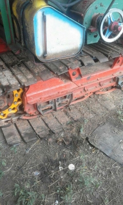 ขายรถเกี่ยวข้าวศักดิ์พัฒนา km48 เครื่องอีซูซุ195 6HE1 ช่วงล่างใหม่ โซ่ ลูเลอร์ อุ้ม2.5ตัน รถกำลังทำงาน