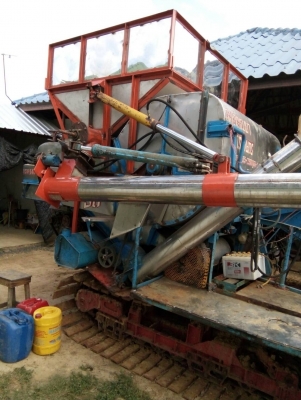 เครื่องฮีโน185โบปั่มไดกิ้น23อุ้ม2ตัน