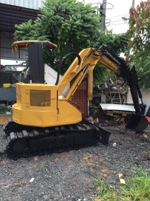 ขายรถแม็คโค PC30