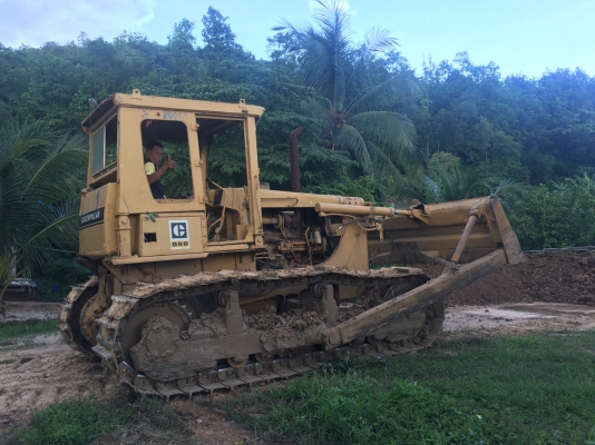 ขายรถแทรคเตอร์ CAT D6D ตีนตะขาบ ราคา 650000