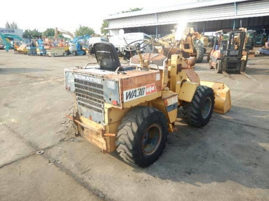 ขายรถตักล้อยาง KOMATSU WA30 เอกสารอินวอย ราคา 350000 ขายรถตักล้อยาง KOMATSU WA30 เอกสารอินวอย ราคา 350000