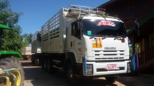 ขายดาวน์ 890,000 แม่ดั้ม-ลูกดั้ม 3 คาน สามมิตร ISUZU 360 ปี 57 วิ่ง 120,000 กม. ผ่อน 72,000&times;27