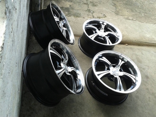 ขอบ15นิ้ว5รู114 ชุดนี้ ราคา 5900 บาท