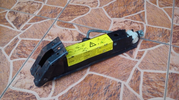 แม่แรง ติดรถ Benz SLK230 ปี1998 แม่แรง ติดรถ Benz SLK230 ปี1998