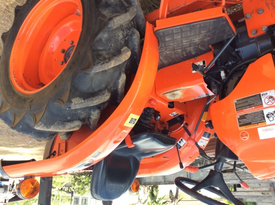 ขาย ด่วน!!! L3608 SP พร้อมใบดัน ผานหลัง รถทำงาน732ชั่วโมง ราา330000บ