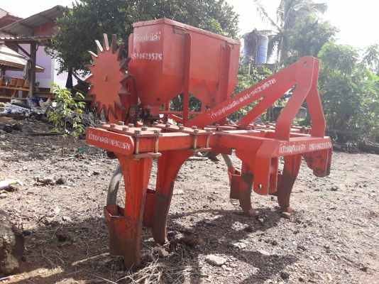 ฝังปุ๋ยระเบิดดิน ไปสุพรรณแล้วครับ