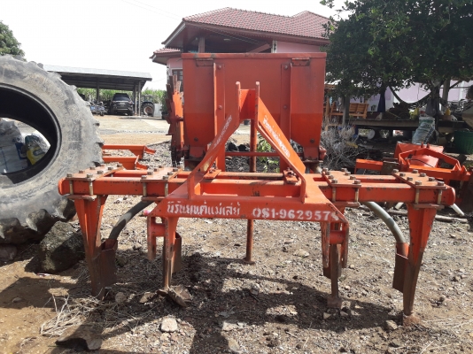 ฝังปุ๋ยระเบิดดิน ไปสุพรรณแล้วครับ