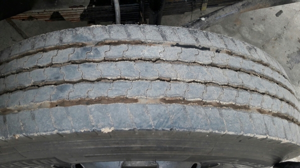 รถยี่ห้ออีโน่  รถปี 2547  รุ่นFC4JJPA  ขนาด 150 แรงม้า  รหัสแซซซี FC4JJPA