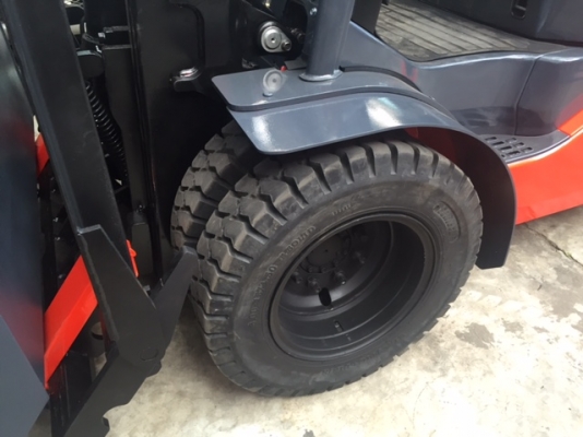 ขายรถโฟลคลิฟท์ TOYOTA 8FD25 ,1850 ชั่วโมง, เครื่องยนต์ดีเซล 1DZ III ,งาปรับคว่ำหงาย, เสายกสูง 4 เมตร , ปุ้งกี๋นอกแท้ นำเข้าแท้จากญี่ปุ่น 100\% ขายรถโฟลคลิฟท์ TOYOTA 8FD25 ,1850 ชั่วโมง, เครื่องยนต์ดีเซล 1DZ III ,งาปรับคว่ำหงาย, เสายกสูง 4 เมตร , ปุ้งกี๋นอกแท้ นำเข้าแท้จากญี่ปุ่น 100\%