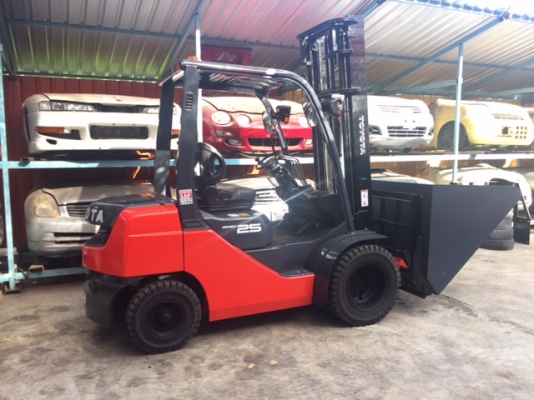 ขายรถโฟลคลิฟท์ TOYOTA 8FD25 ,1850 ชั่วโมง, เครื่องยนต์ดีเซล 1DZ III ,งาปรับคว่ำหงาย, เสายกสูง 4 เมตร , ปุ้งกี๋นอกแท้ นำเข้าแท้จากญี่ปุ่น 100\% ขายรถโฟลคลิฟท์ TOYOTA 8FD25 ,1850 ชั่วโมง, เครื่องยนต์ดีเซล 1DZ III ,งาปรับคว่ำหงาย, เสายกสูง 4 เมตร , ปุ้งกี๋นอกแท้ นำเข้าแท้จากญี่ปุ่น 100\%