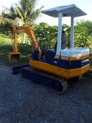 รถแบคโฮ KOMATSU  PC30-6