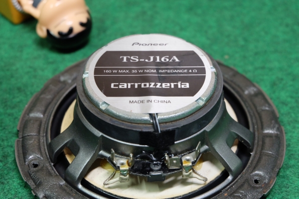 ลำโพง Pioneer Carrozzeria รุ่น TS-J16A ลำโพงแกนร่วม 2 ทางขนาด 6" กรวยเคฟล่าห์เหลือง ขอบยาง แม่เหล็กใหญ่ มาพร้อมกล่องเน็ตเวิค