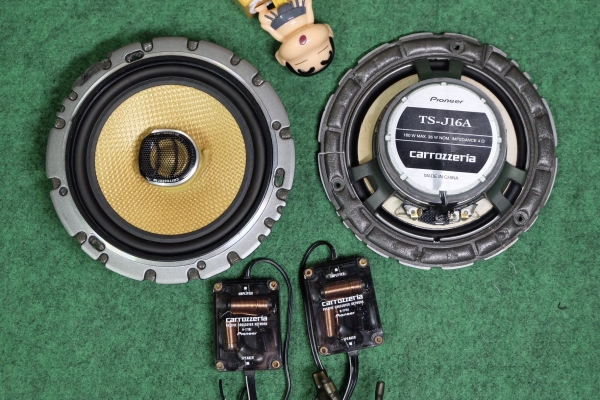 ลำโพง Pioneer Carrozzeria รุ่น TS-J16A ลำโพงแกนร่วม 2 ทางขนาด 6" กรวยเคฟล่าห์เหลือง ขอบยาง แม่เหล็กใหญ่ มาพร้อมกล่องเน็ตเวิค