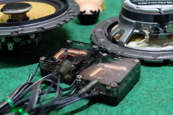 ลำโพง Pioneer Carrozzeria รุ่น TS-J16A ลำโพงแกนร่วม 2 ทางขนาด 6" กรวยเคฟล่าห์เหลือง ขอบยาง แม่เหล็กใหญ่ มาพร้อมกล่องเน็ตเวิค