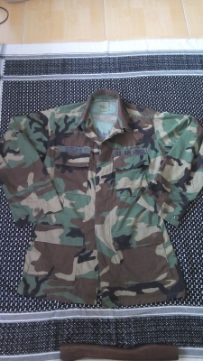 ขายเสื้อทหารWoodland ยังไม่ใช้งานSize small-long300ส่งฟรี