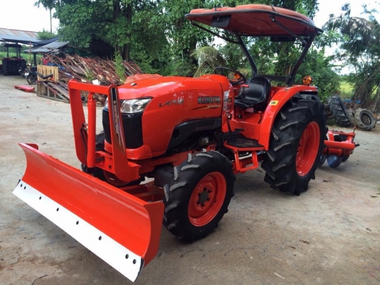 ขายรถไถคูโบต้า L4708 4WD2เพลา  สภาพดีมากพร้อมใช้สุดๆ ราคา 398,0000 บาท  ขายพร้อมอุปกรณ์ใบมีดดันดินหน้าและผานพรวน สนใจติดต่อสอบถาม 081-9136451 ค่ะ หรือ ขอดูรูปเพิ่มเติมทาง line:bow6451 ค่ะ