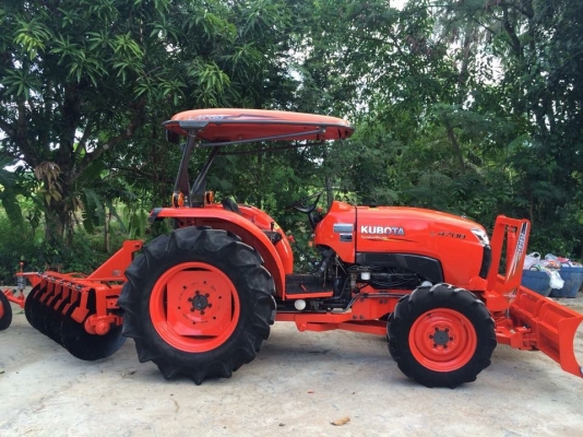 ขายรถไถคูโบต้า L4708 4WD2เพลา  สภาพดีมากพร้อมใช้สุดๆ ราคา 398,0000 บาท  ขายพร้อมอุปกรณ์ใบมีดดันดินหน้าและผานพรวน สนใจติดต่อสอบถาม 081-9136451 ค่ะ หรือ ขอดูรูปเพิ่มเติมทาง line:bow6451 ค่ะ