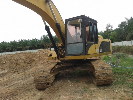 ขายรถแบคโฮ CAT E200B เครื่อง 6BD1-T ราคา 450000
