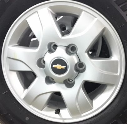 แม็กถอดป้ายแดง Chevrolet Corolado พร้อมยางป้ายแดง 245-70-16 ปี 16 แม็กถอดป้ายแดง Chevrolet Corolado พร้อมยางป้ายแดง 245-70-16 ปี 16