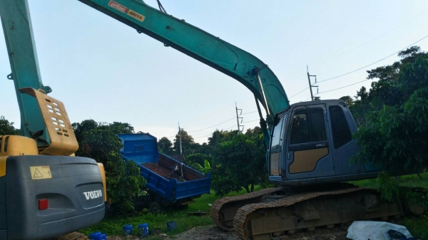 mark v 200lcตัวนอก แขนยาว พร้อมแขนสั้นอีก1ชุด