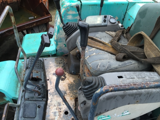 ขายรถแบคโค KOMATSU PC40-7 รถพร้อมใช้ ราคา.370000 ราคาต่อรอง