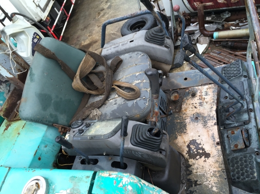 ขายรถแบคโค KOMATSU PC40-7 รถพร้อมใช้ ราคา.370000 ราคาต่อรอง