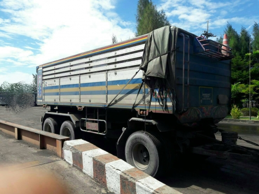 ขายรถพ่วง 18 ล้อ แม-ลูก กระบะเนียมดั้มดิน ISUZU DECR 320 แม่ปี.50 ลูกปี.55 รถสวย ราคา1980000 ต่อรอง