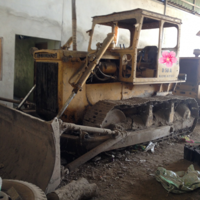 ขายรถแทรคเตอร์ KOMATSU D50A-15 ห้องเลี้ยวน้ำมัน ราคา 250000